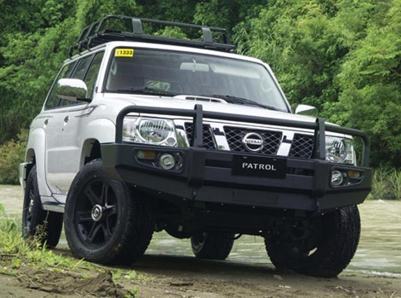 Nissan Patrol Super Safari 2017 vehicle