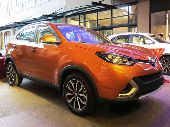 MG GS 2019 vehicle