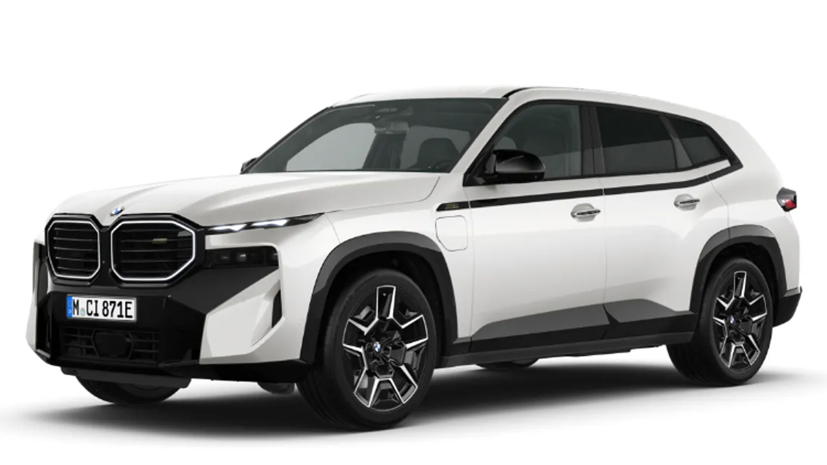 BMW XM 2024 vehicle
